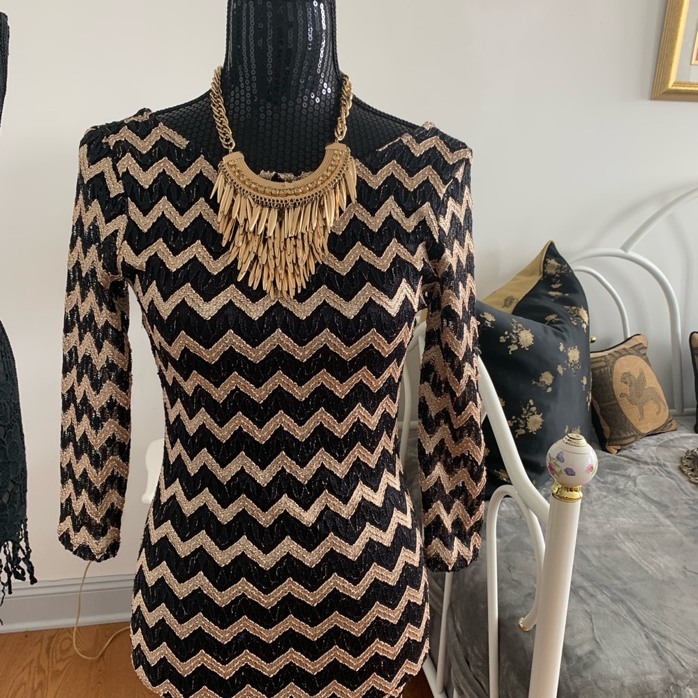 Very beautiful dress stretchy size Small